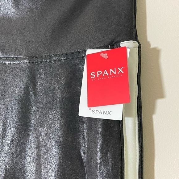 Spanx Faux Leather Side Stripe Leggings in Very Black/White size Medium - Picture 13 of 14
